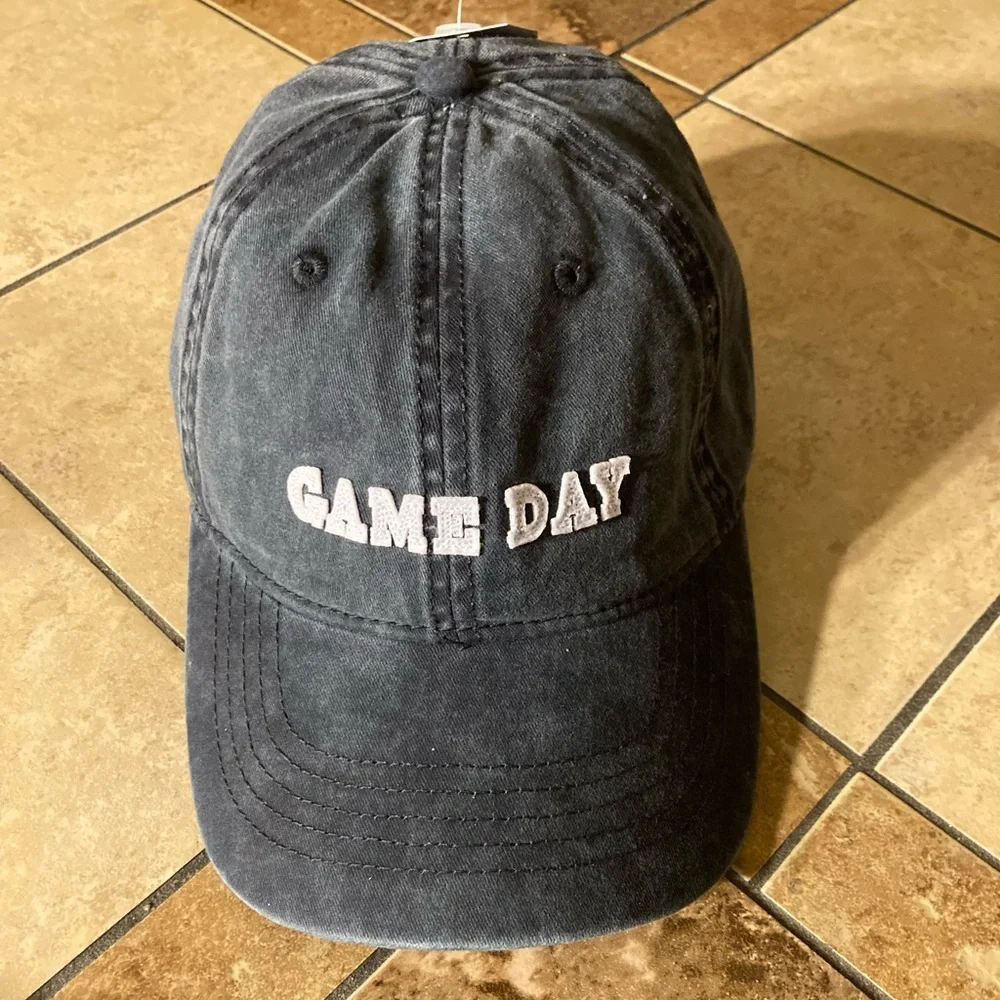 Game Day hat - Picture 1 of 7